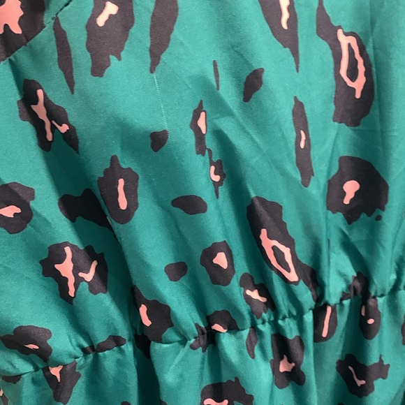 SHEIN Pink Cheetah Print Dress*missing belt* - Picture 9 of 15